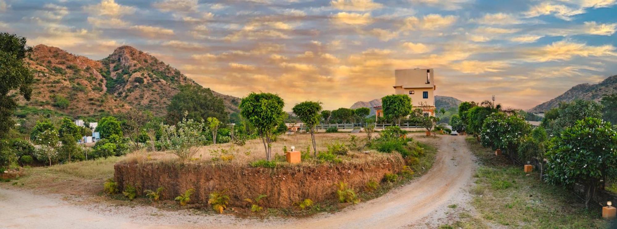 Udai Nature Valley Resort - A Peace Full Farmhouse Resort Udaipur Ngoại thất bức ảnh