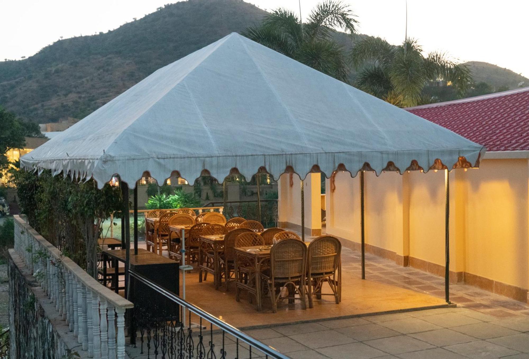 Udai Nature Valley Resort - A Peace Full Farmhouse Resort Udaipur Ngoại thất bức ảnh