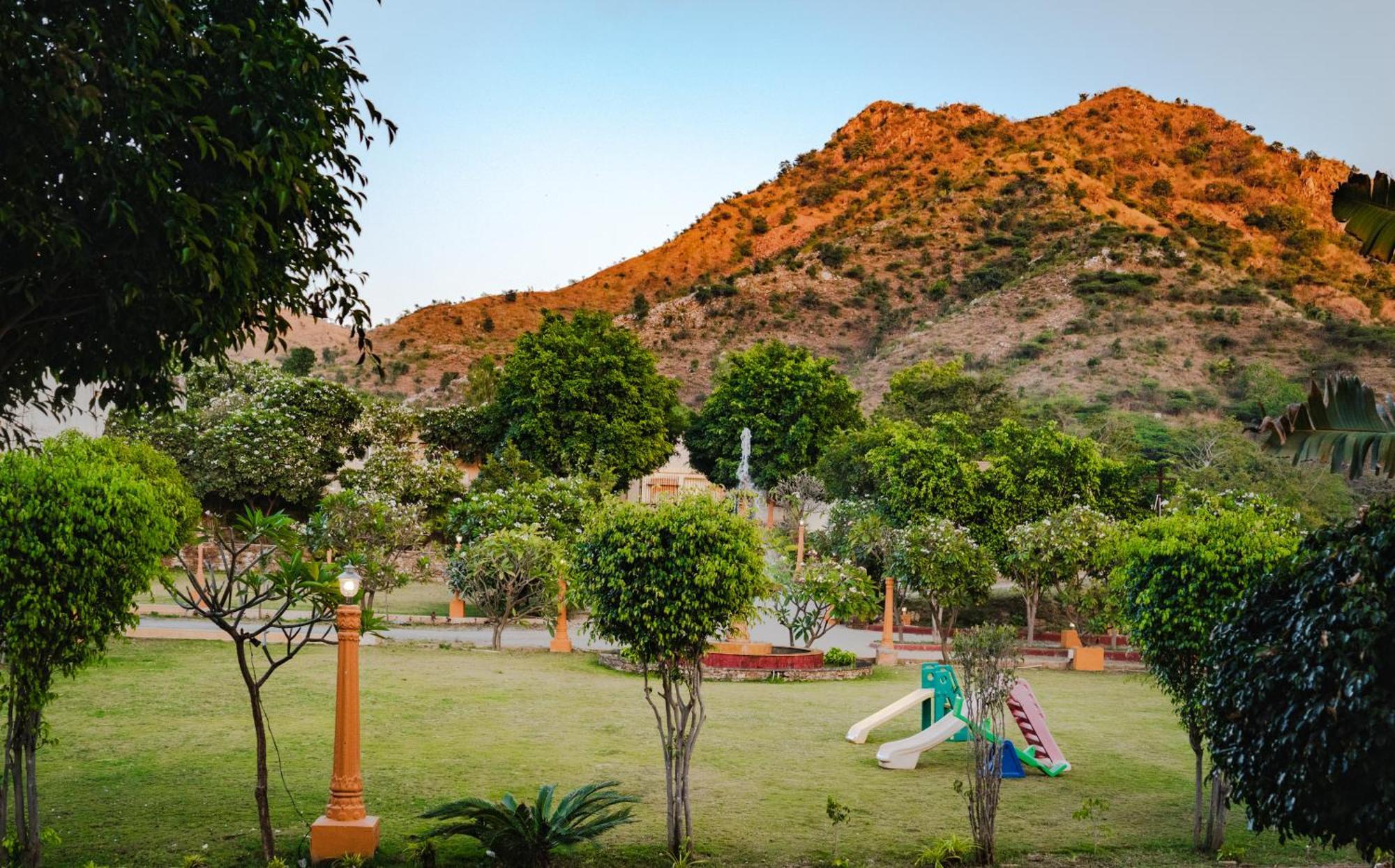 Udai Nature Valley Resort - A Peace Full Farmhouse Resort Udaipur Ngoại thất bức ảnh